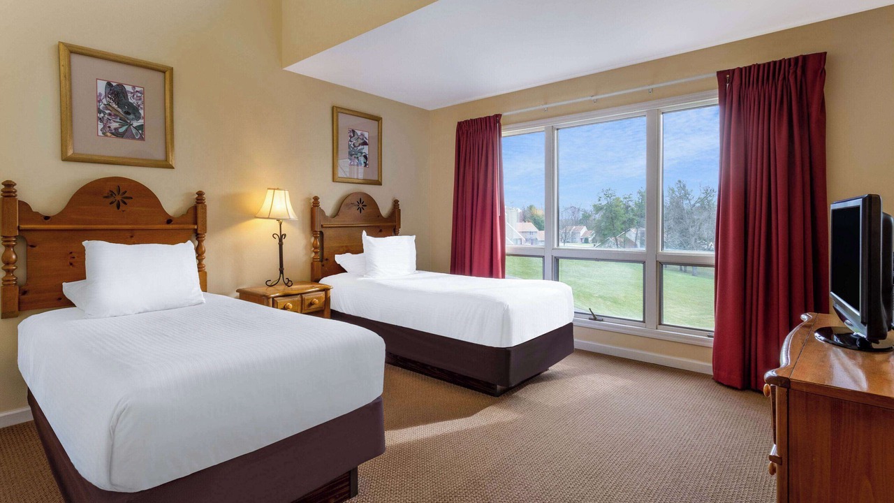 Photo of Bedroom in Lake Delton