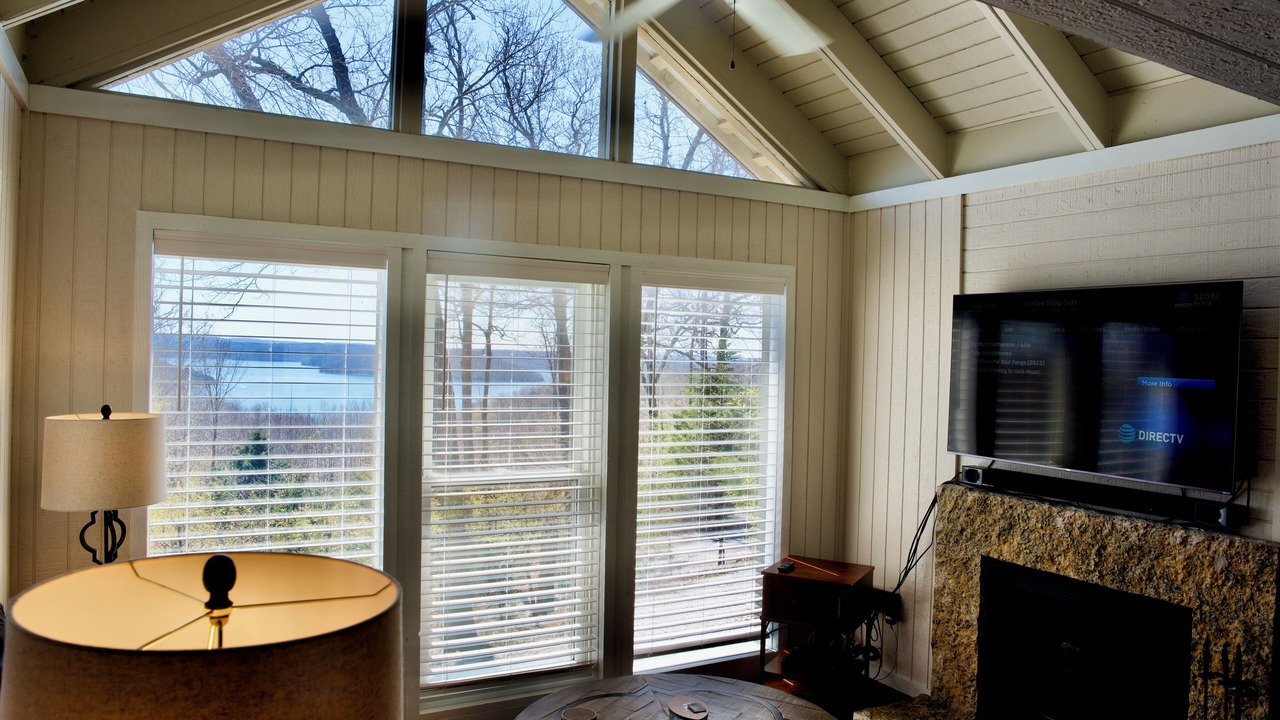 Photo of Livingroom in Sylvan Shores
