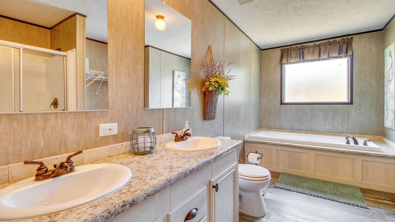 Photo of Bathroom in Greers Ferry