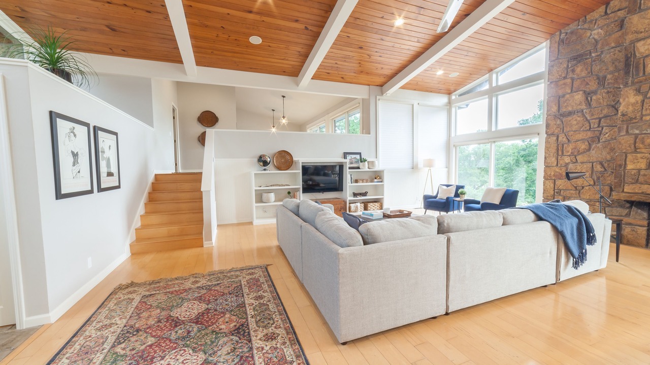 Photo of Livingroom in Mid America
