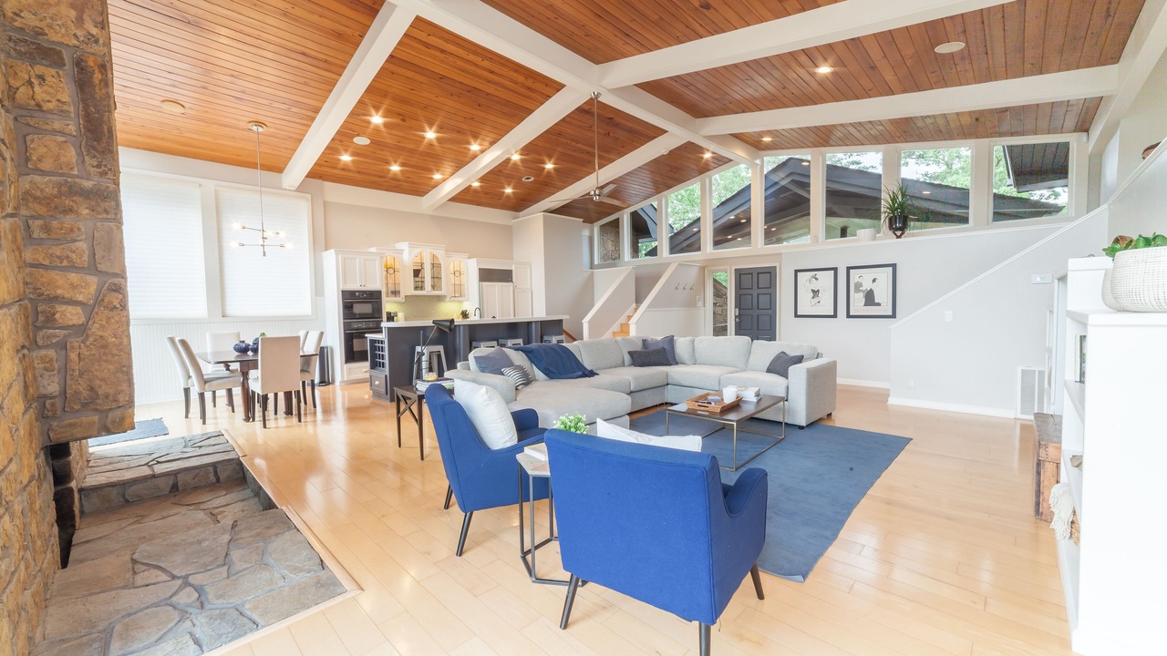 Photo of Livingroom in Mid America