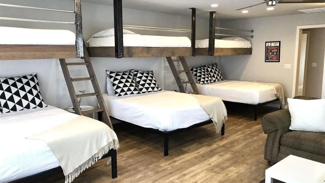 Photo of Bedroom in Mid America