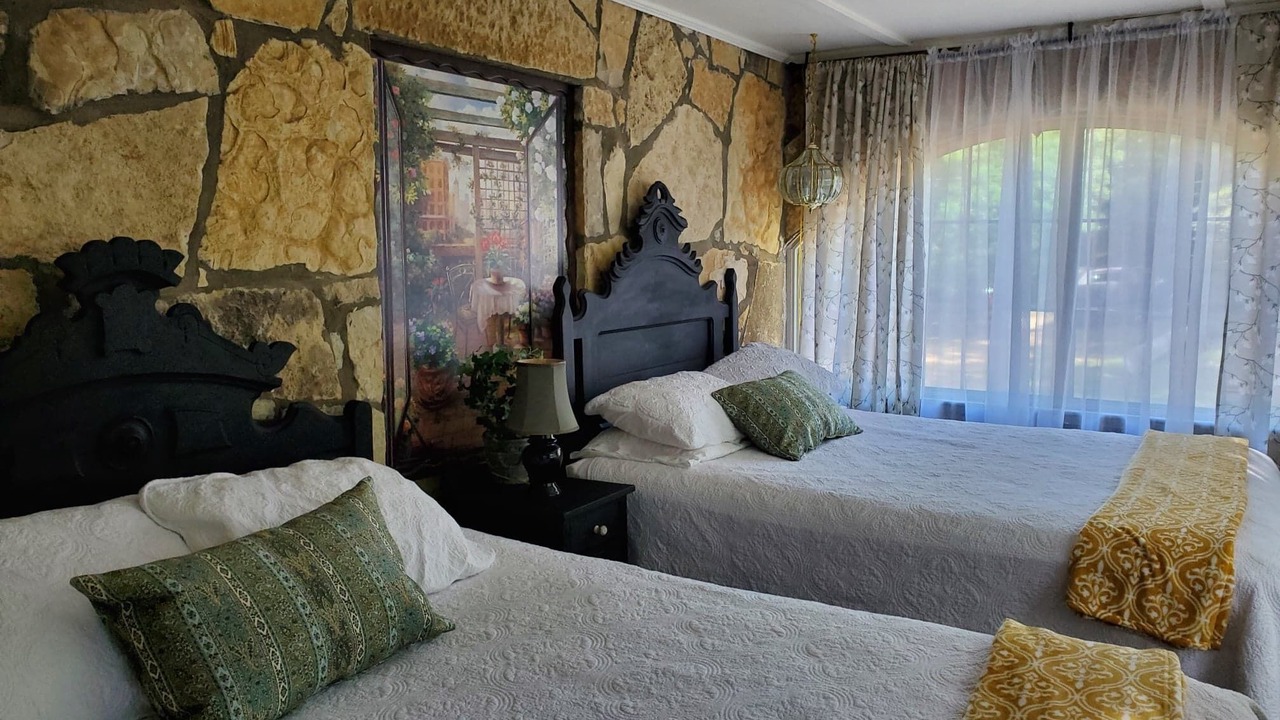 Photo of Bedroom in Hardy