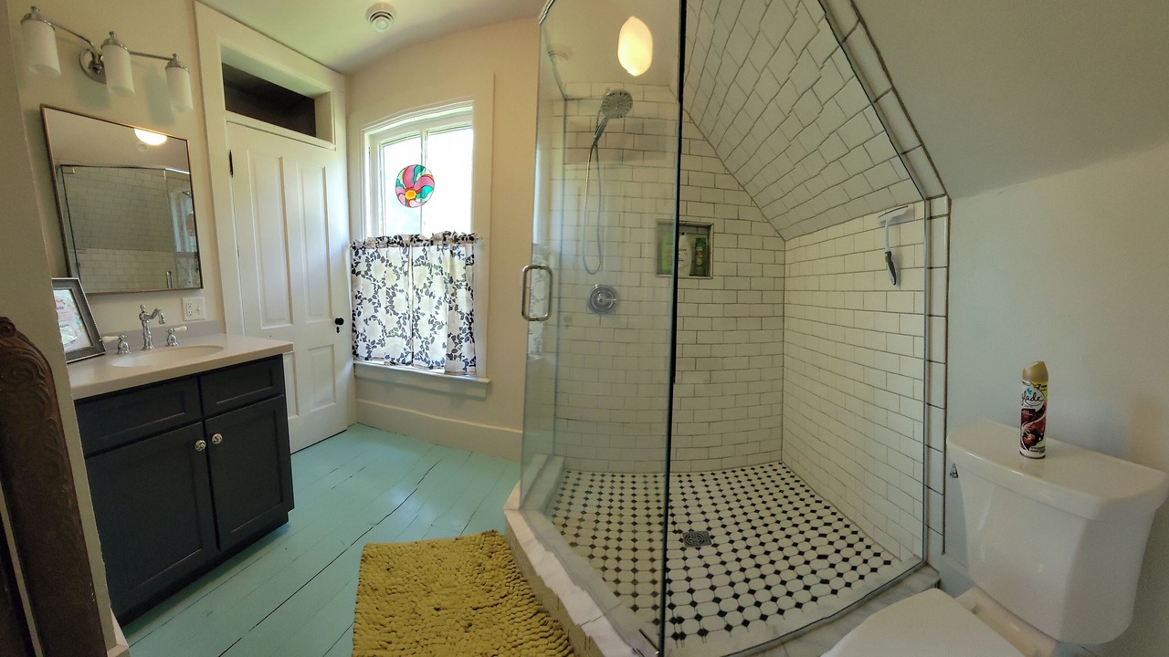 Photo of Bathroom in Lone Rock