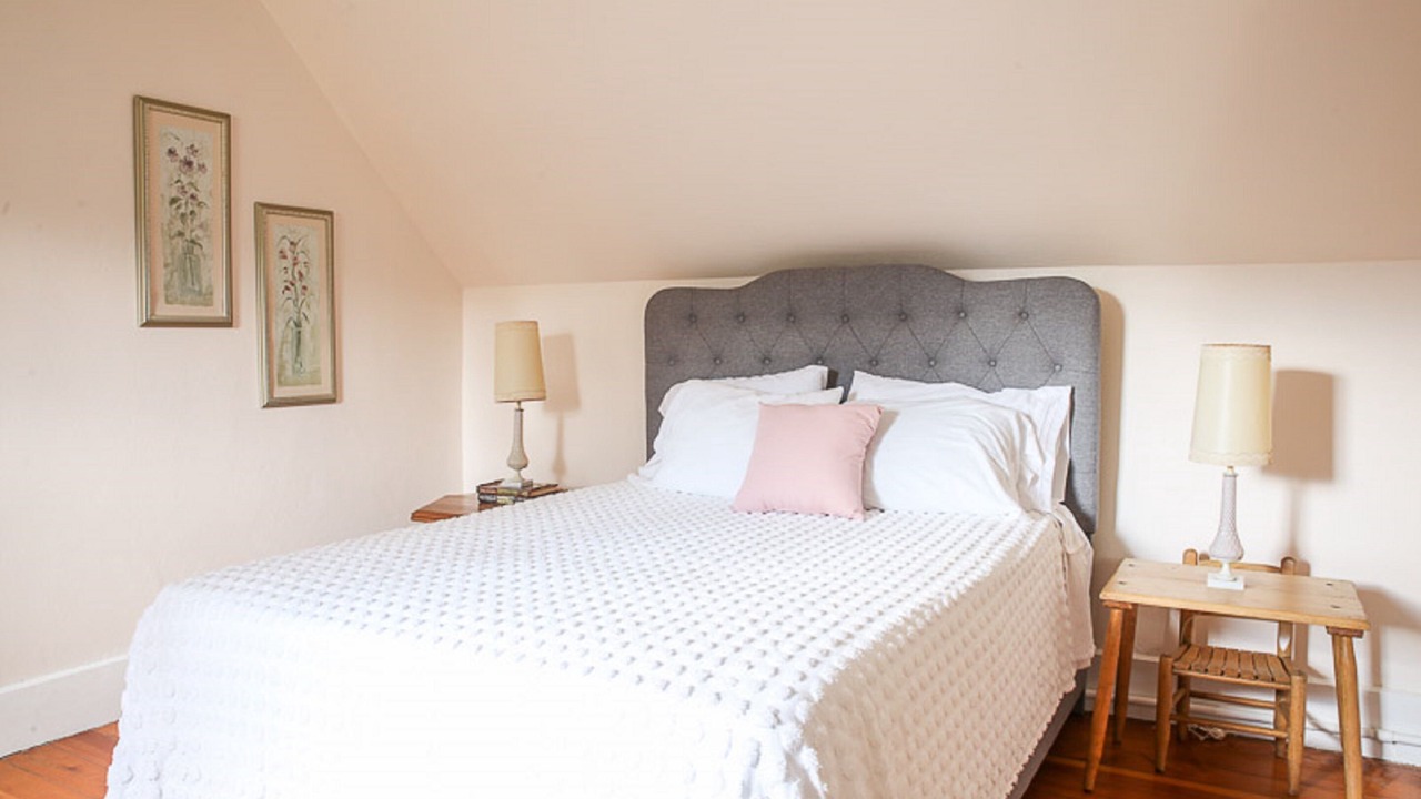 Photo of Bedroom in Lone Rock