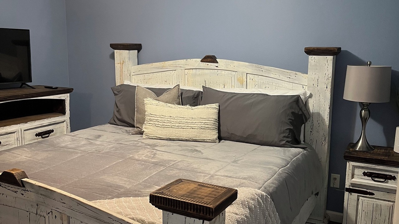 Photo of Bedroom in Lake Hamilton