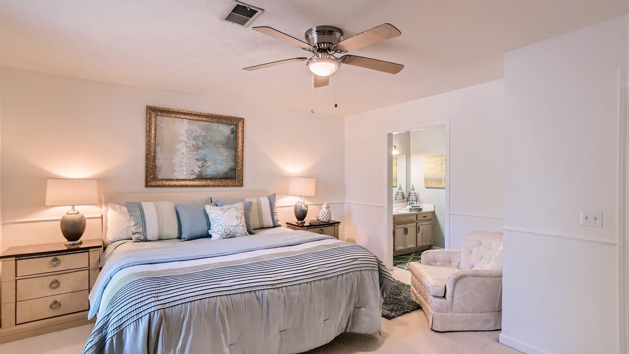 Photo of Bedroom in Windsor Green