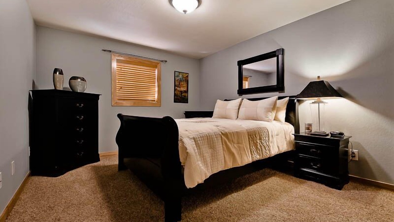 Photo of Bedroom in Sylvan Shores