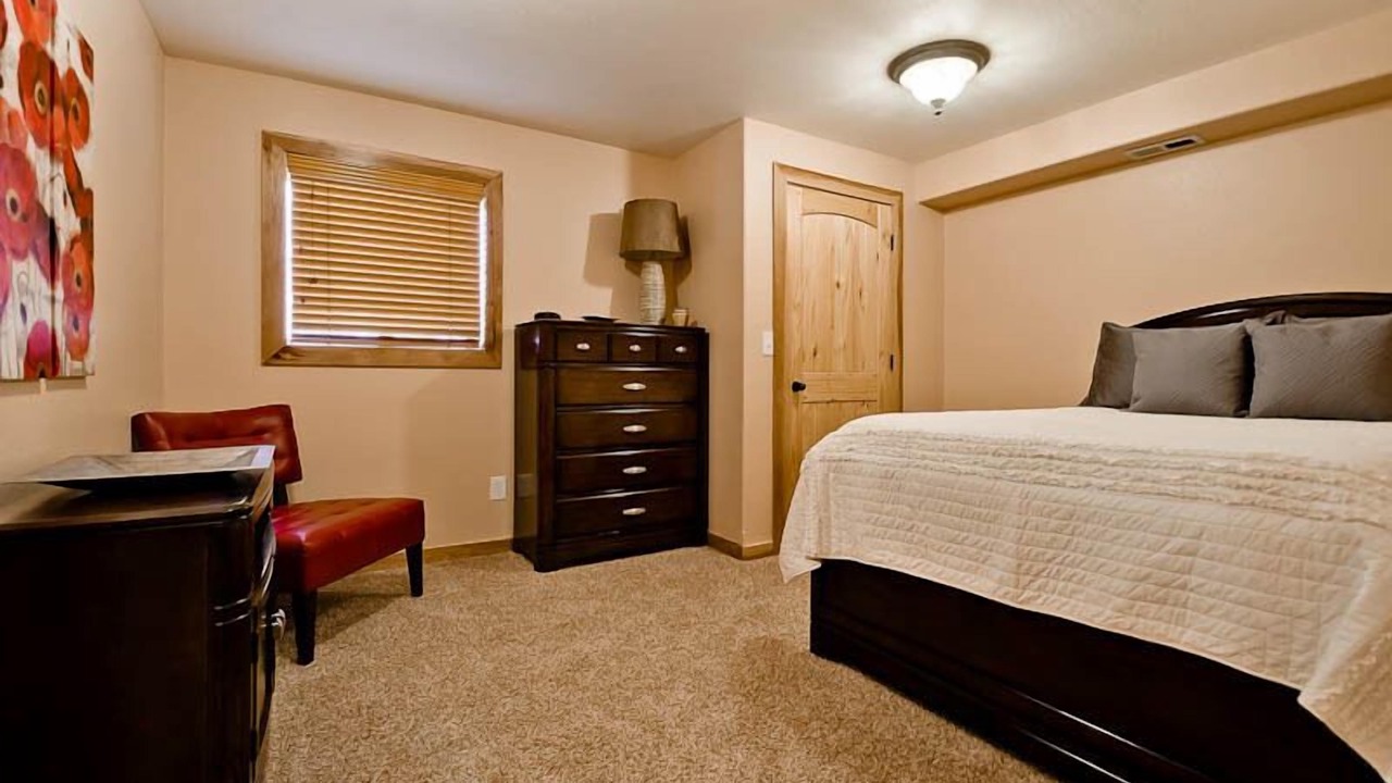 Photo of Bedroom in Sylvan Shores