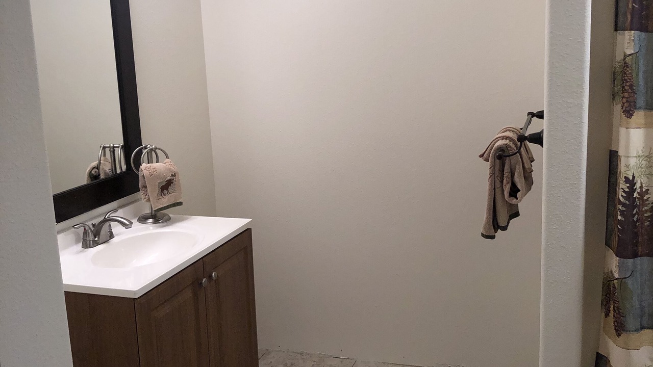 Photo of Bathroom in McKinley Park