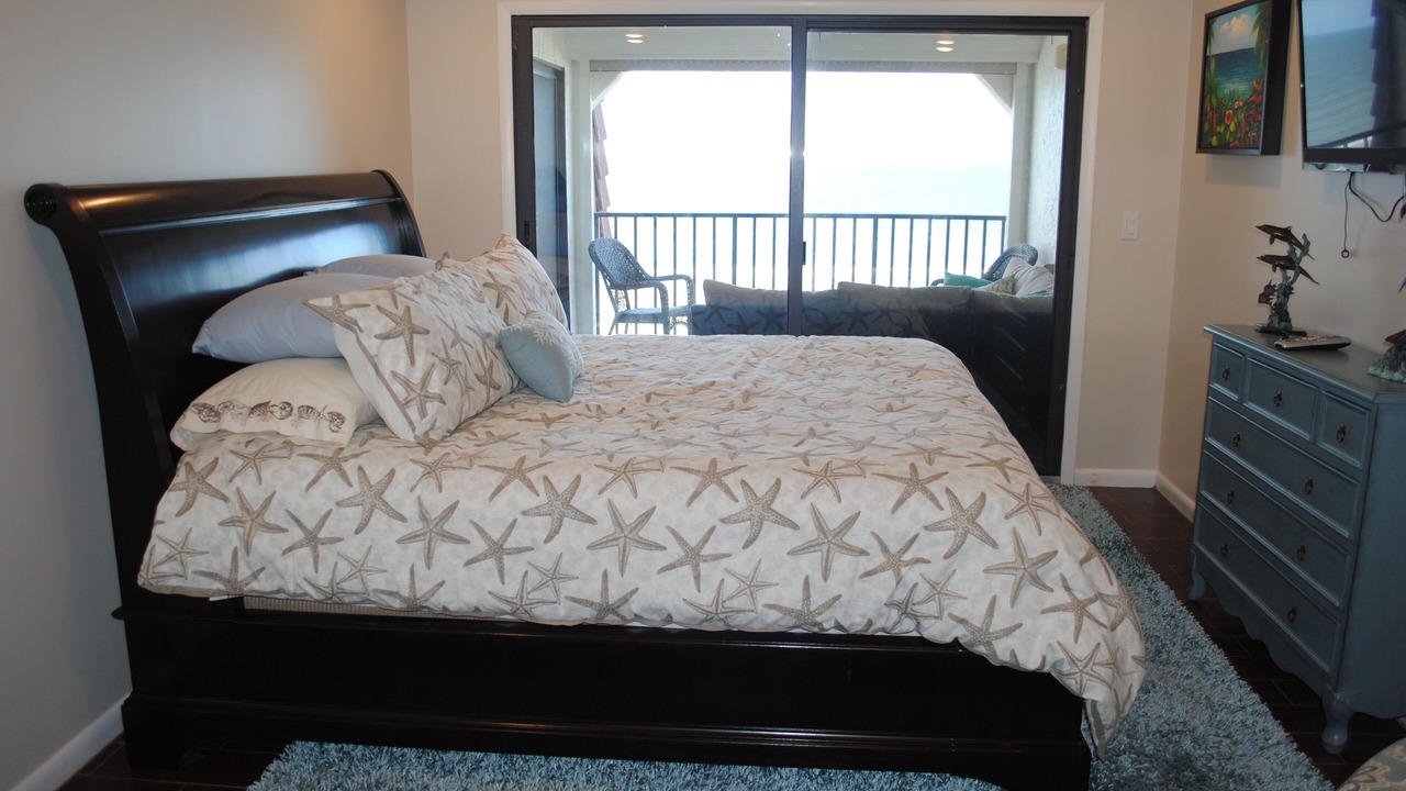 Photo of Bedroom in Crescent Beach