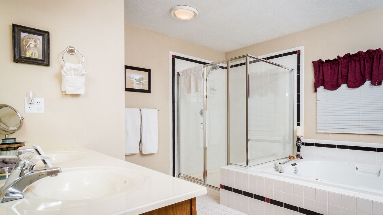 Photo of Bathroom in Holiday Island