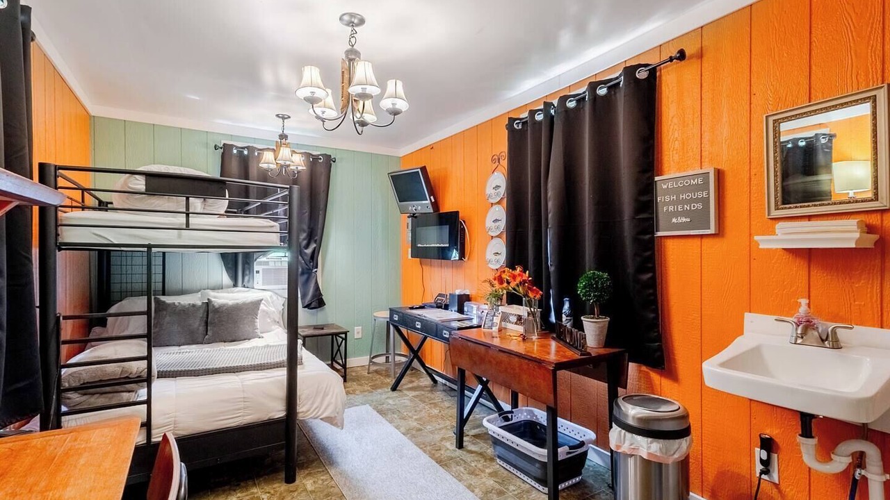 Photo of Bedroom in Jefferson City