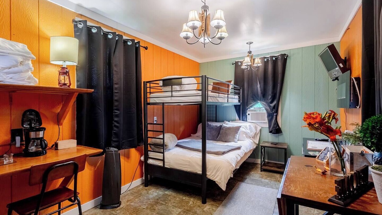 Photo of Bedroom in Jefferson City