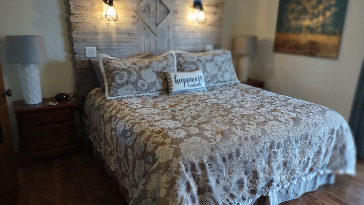 Photo of Bedroom in Hot Springs Village