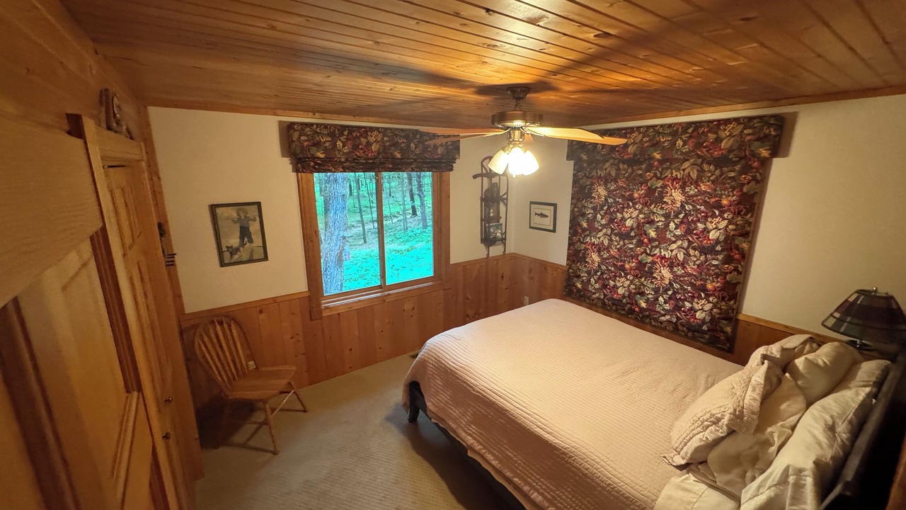Photo of Bedroom in Spooner
