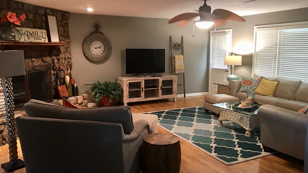 Photo of Livingroom in Piney