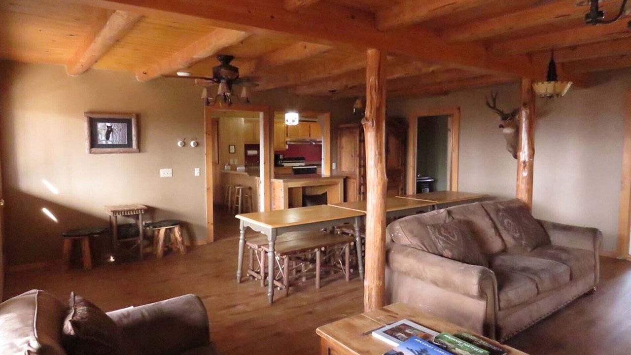 Photo of Livingroom in Jasper