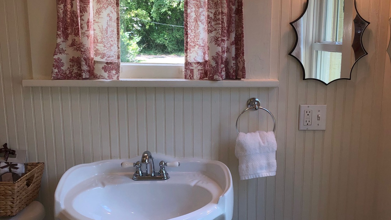 Photo of Bathroom in Oxford