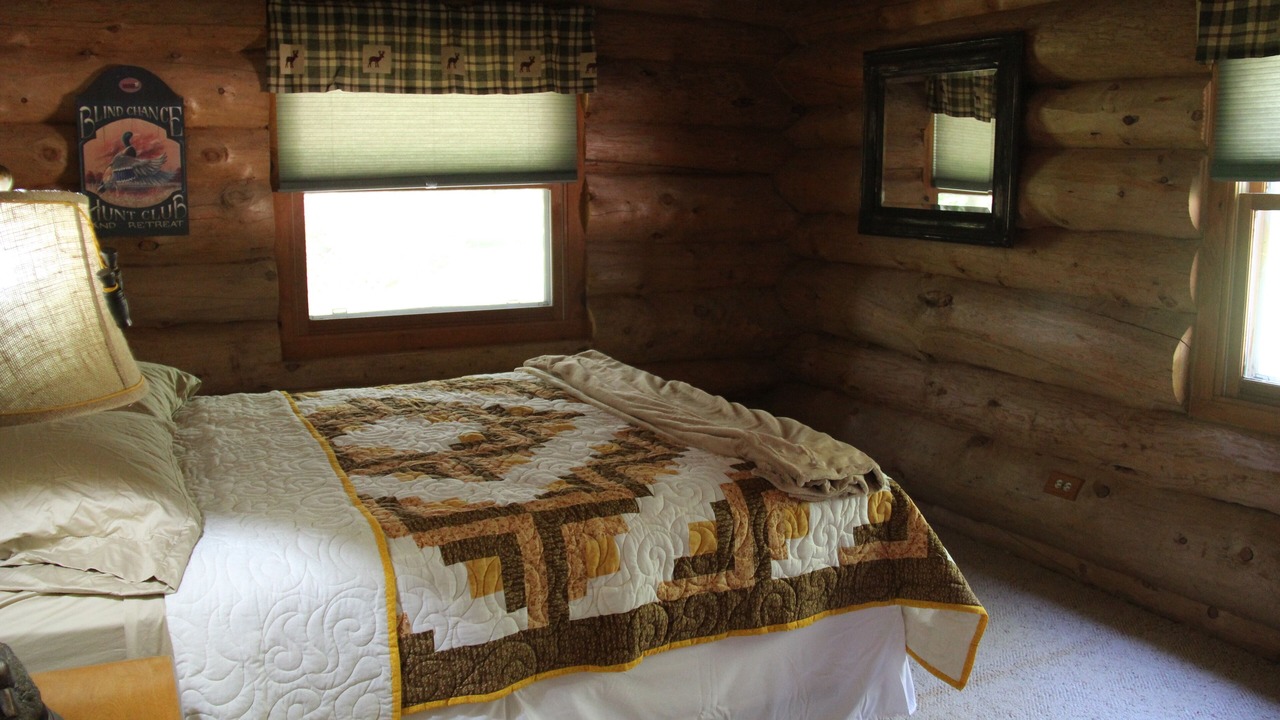 Photo of Bedroom in Amherst Junction