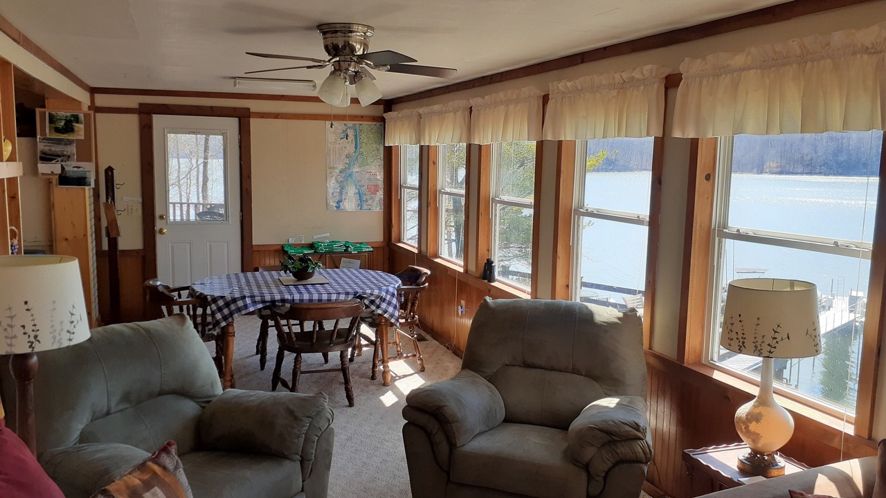 Photo of Livingroom in Stewart