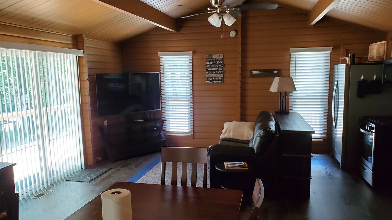 Photo of Livingroom in Rogers