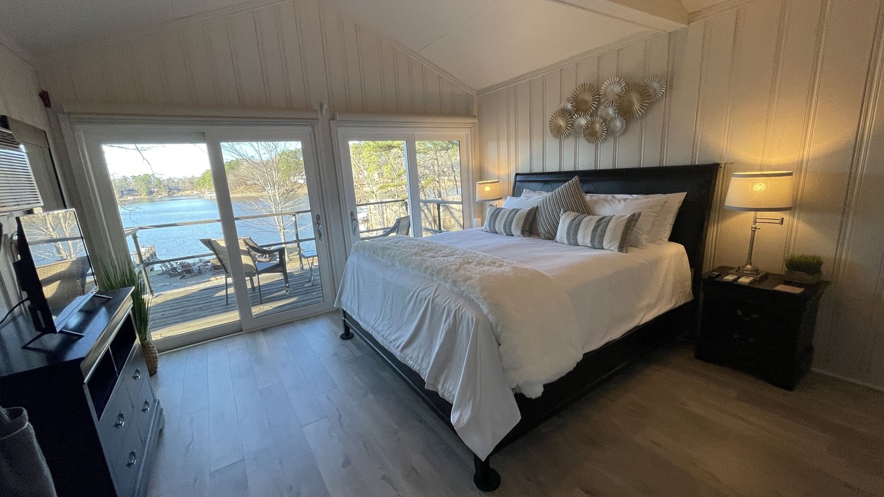 Photo of Bedroom in Mid America