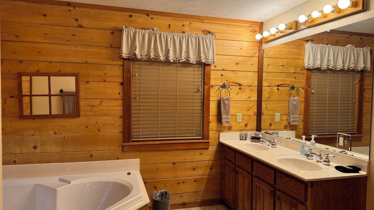 Photo of Bathroom in Eureka Springs