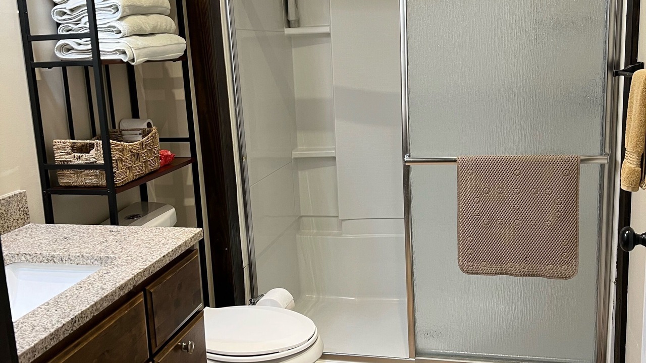 Photo of Bathroom in Sardis