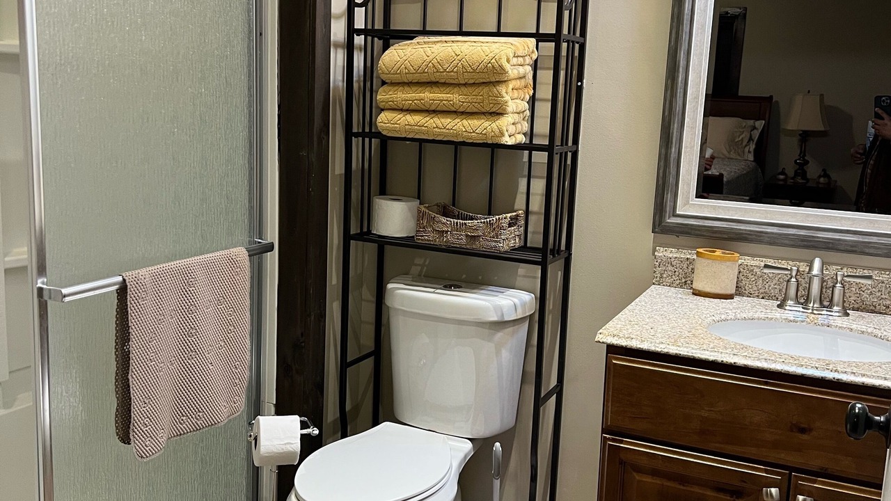 Photo of Bathroom in Sardis