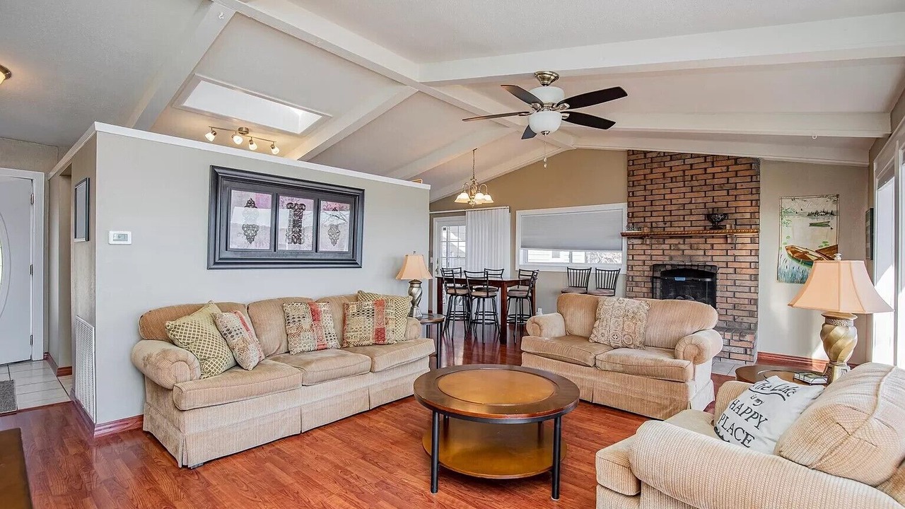 Photo of Livingroom in Beaver Shores