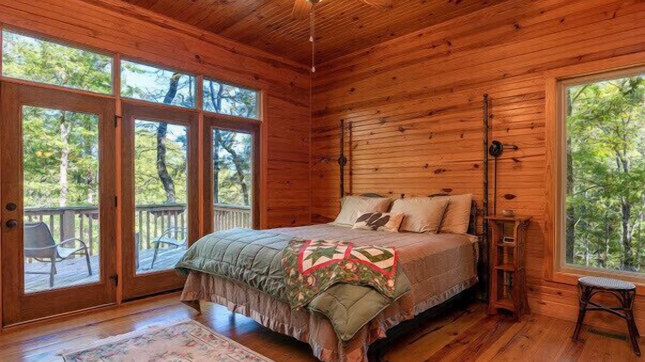 Photo of Bedroom in Hot Springs Village