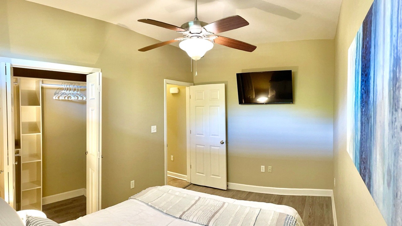 Photo of Bedroom in Lake Hamilton