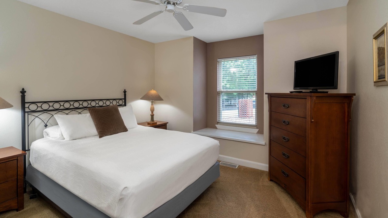 Photo of Bedroom in Hot Springs Village