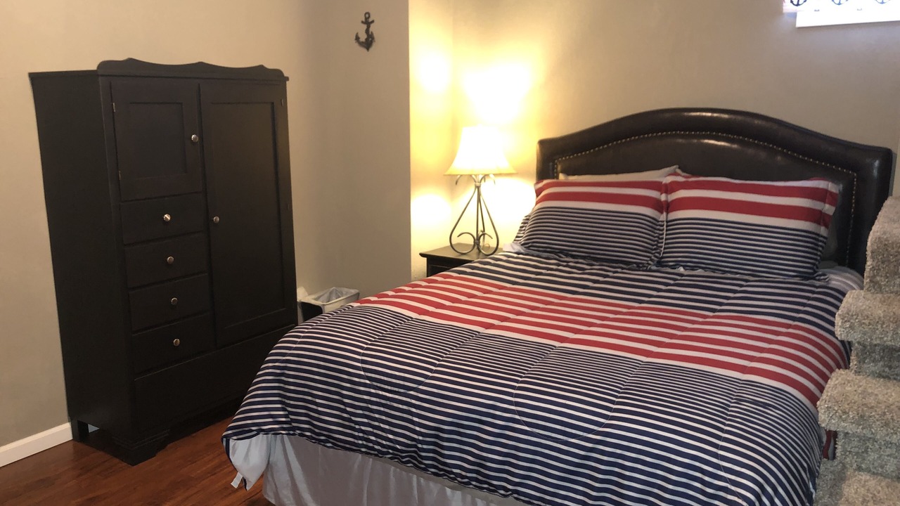 Photo of Bedroom in Hannibal