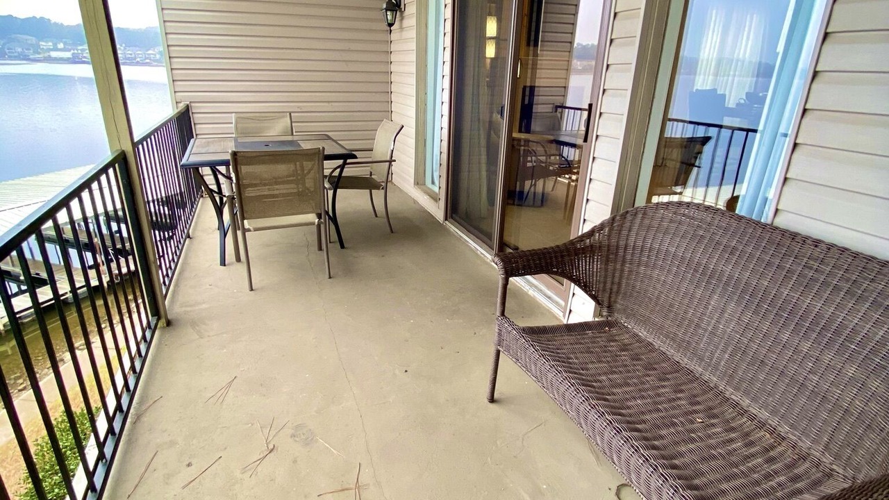 Photo of Patio Balcony in Lake Hamilton