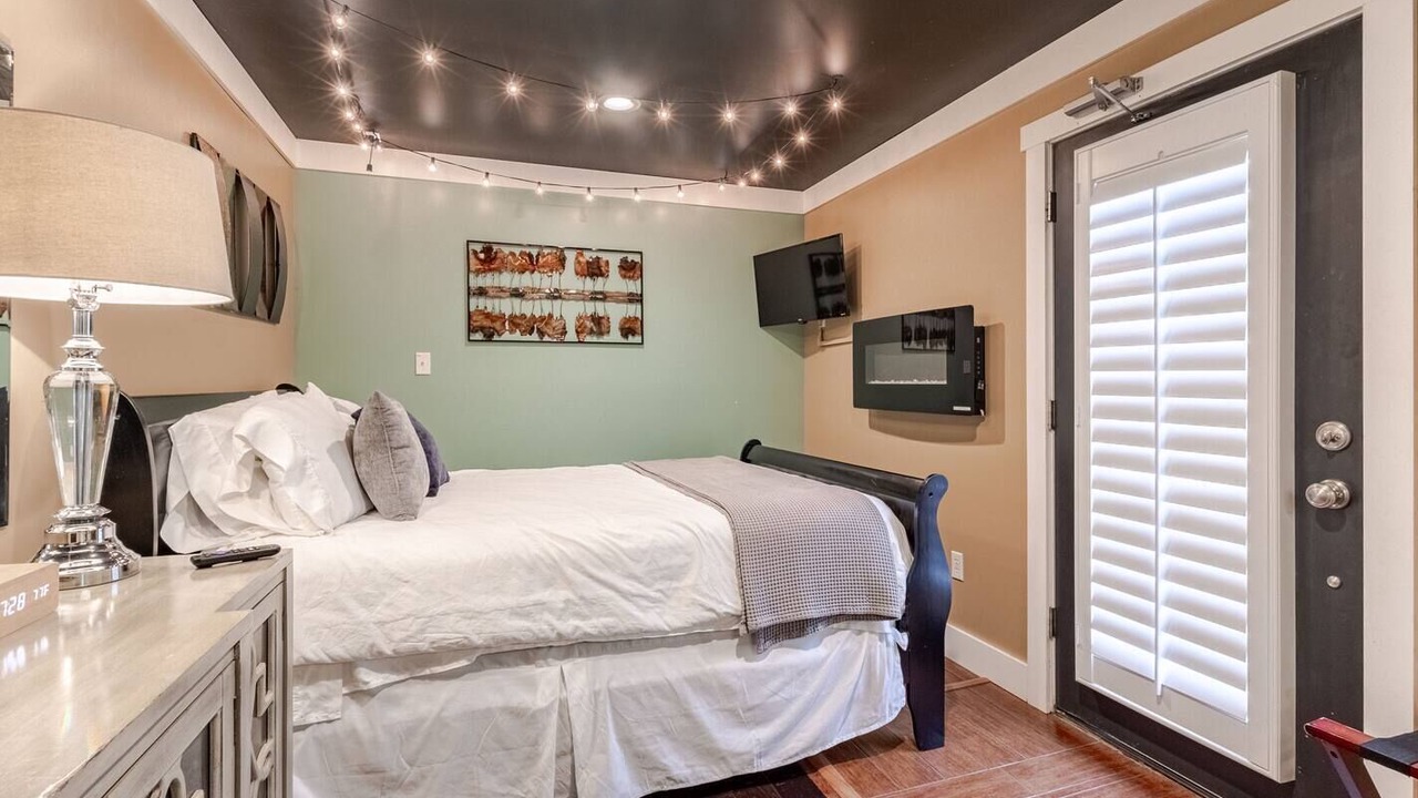Photo of Bedroom in Jefferson City