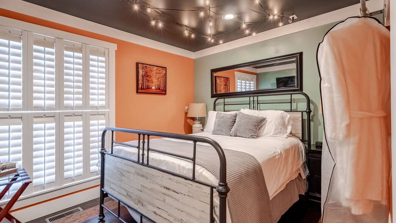 Photo of Bedroom in Jefferson City