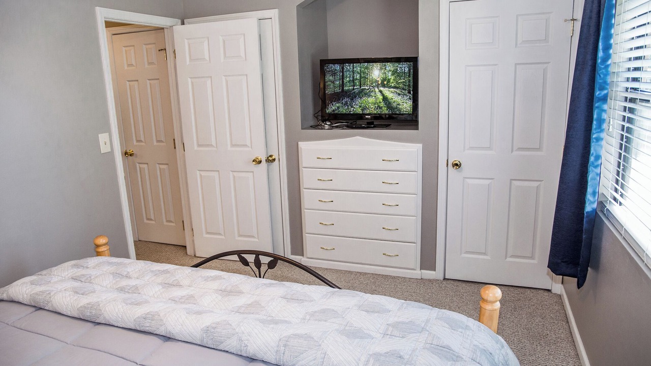 Photo of Bedroom in Fairfield Glade