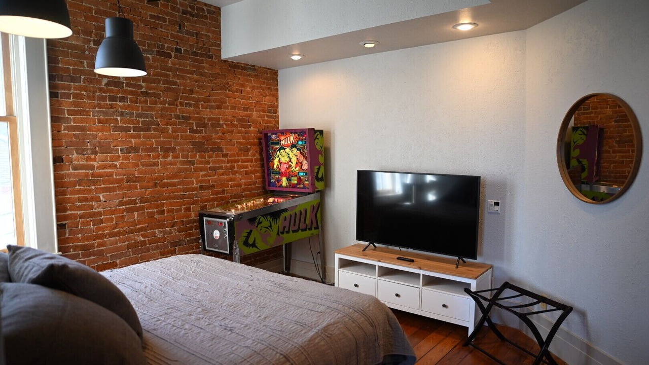 Photo of Bedroom in Eureka Springs Historic District