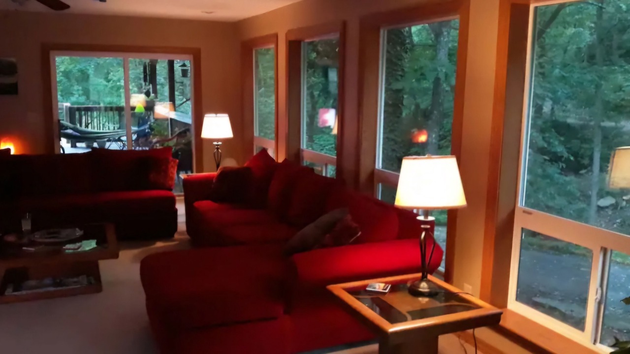 Photo of Livingroom in Sylvan Shores