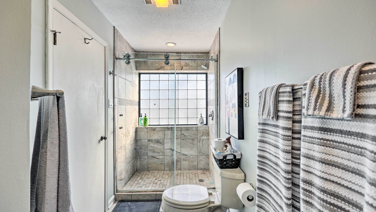 Photo of Bathroom in Lake Hamilton