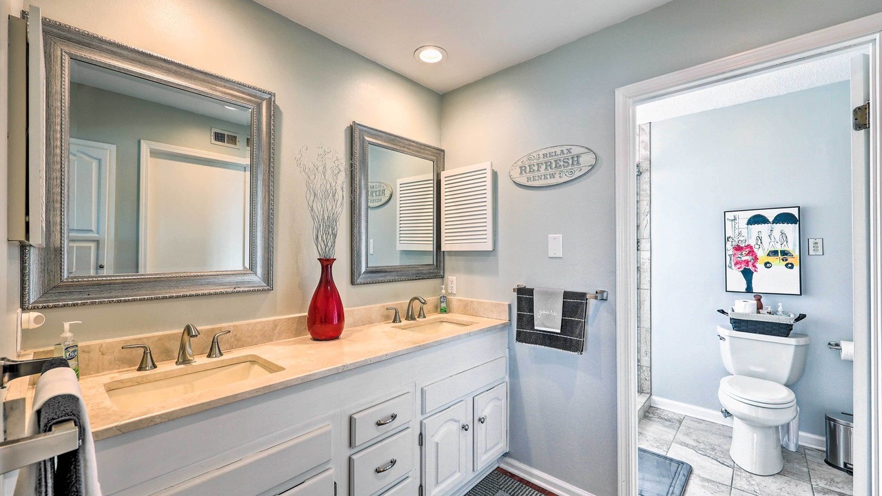 Photo of Bathroom in Lake Hamilton