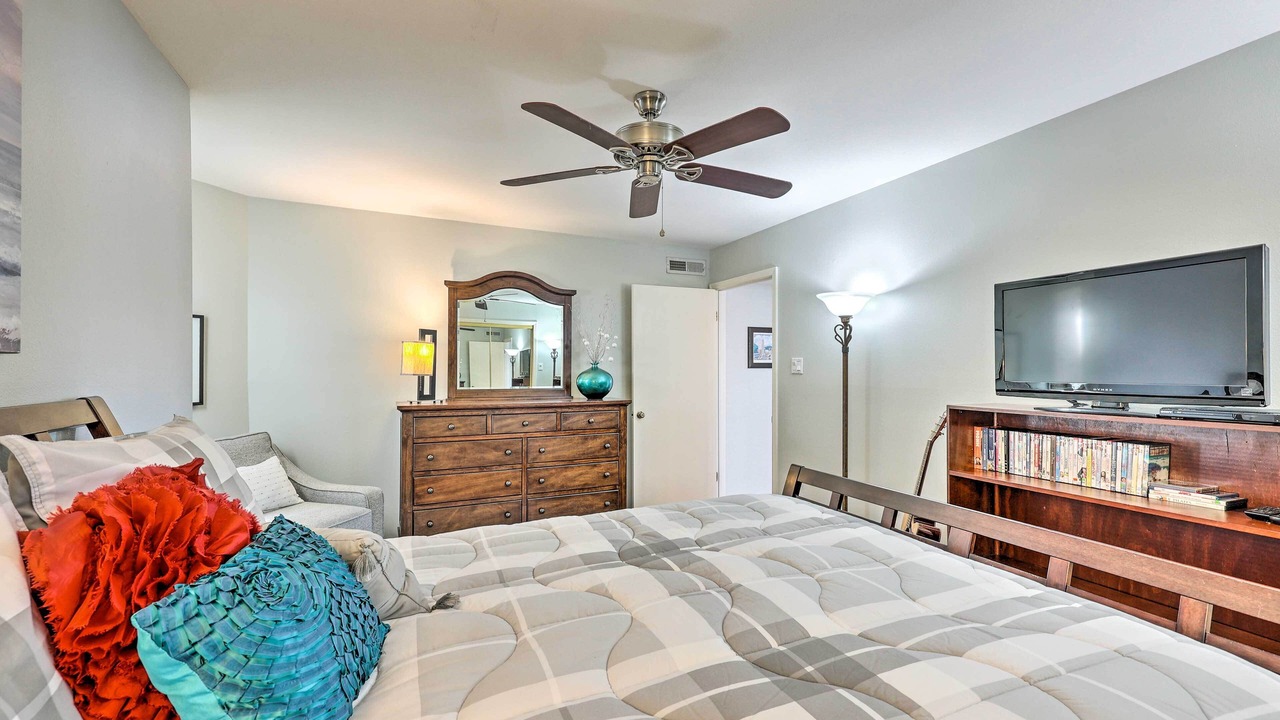 Photo of Bedroom in Lake Hamilton