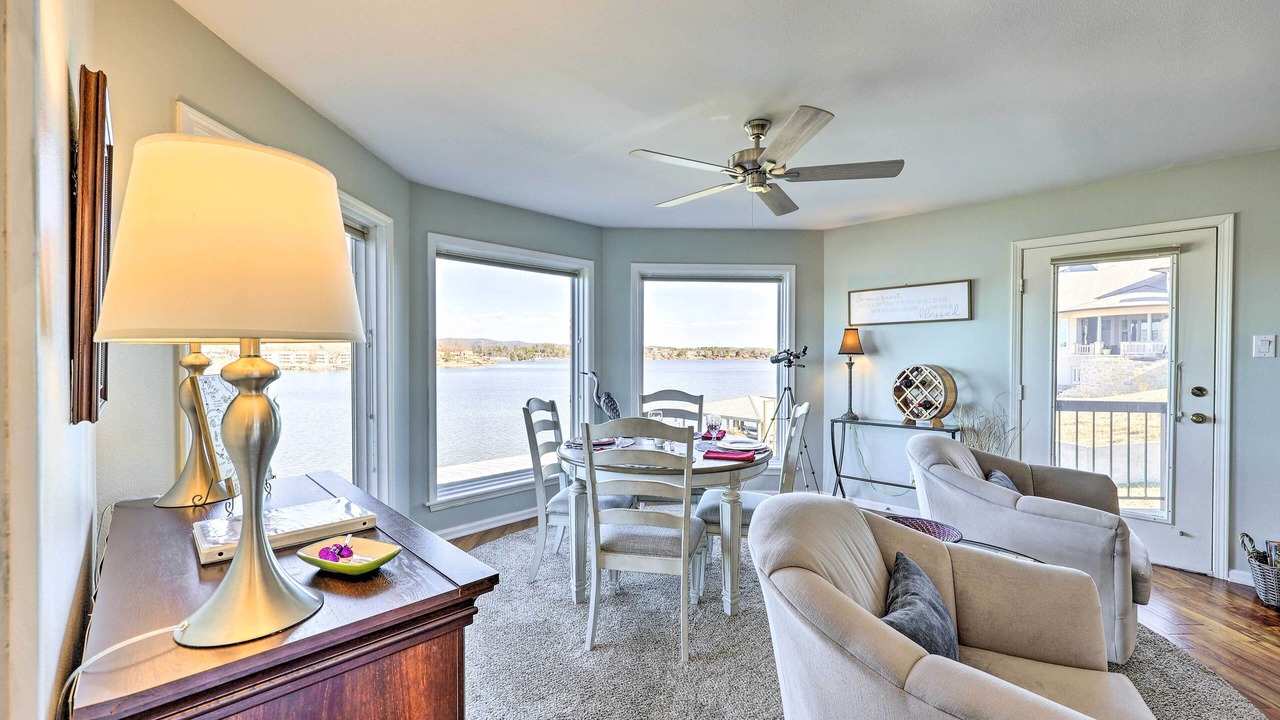Photo of Livingroom in Lake Hamilton