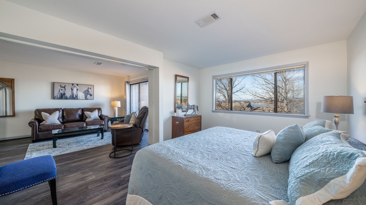 Photo of Bedroom in Lake Hamilton