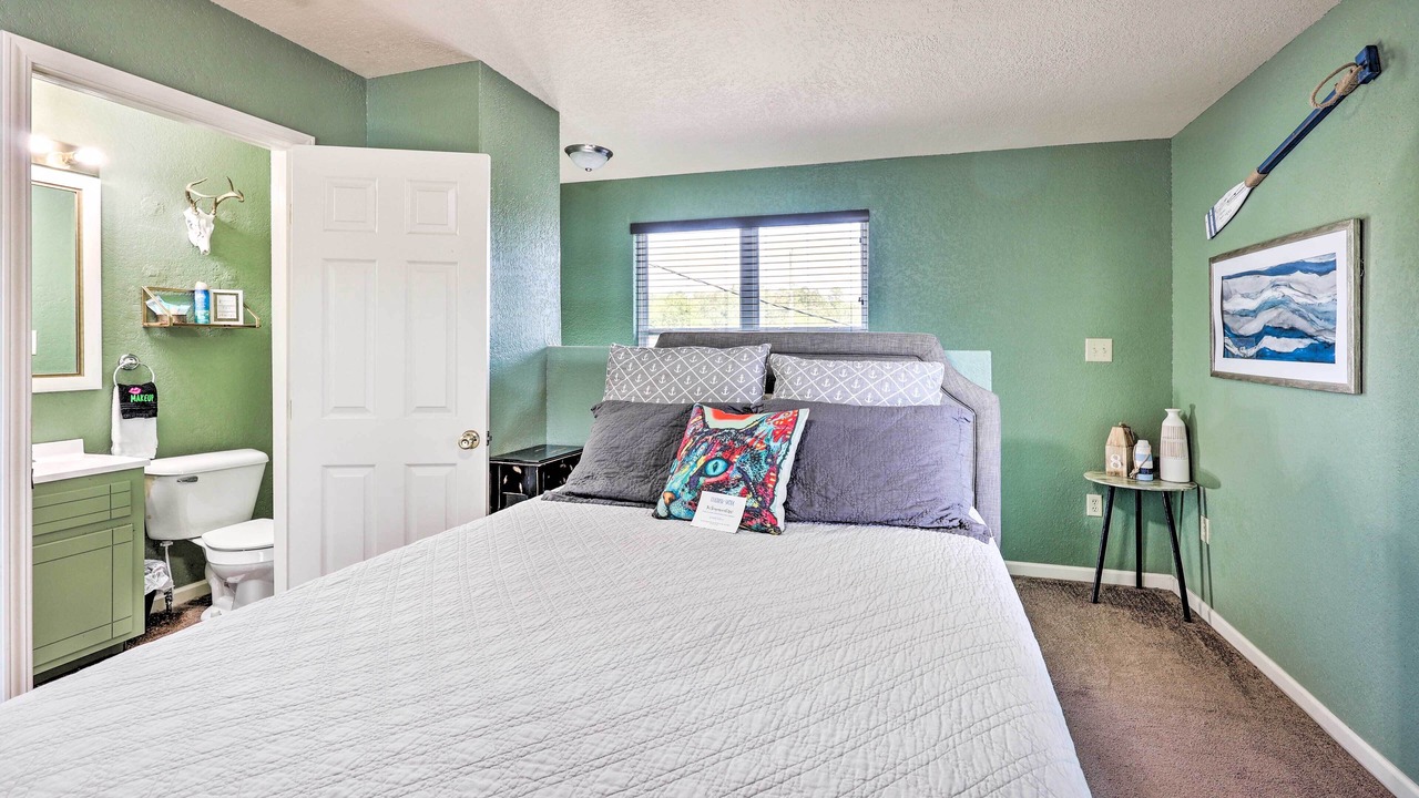 Photo of Bedroom in Mid America