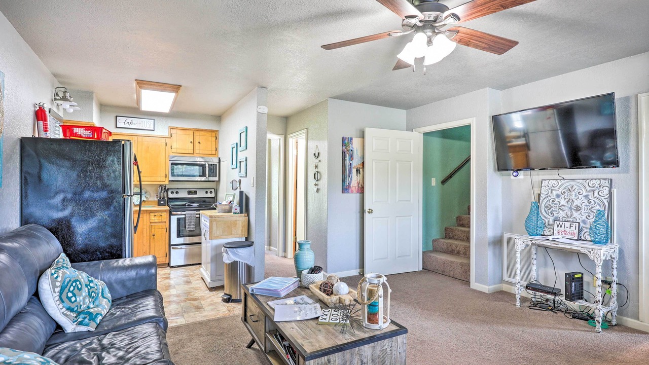 Photo of Livingroom in Mid America