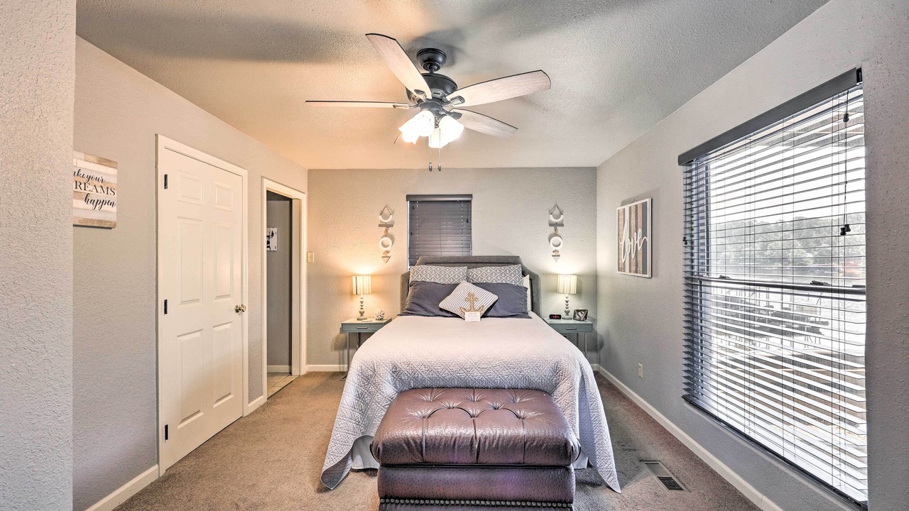 Photo of Bedroom in Mid America