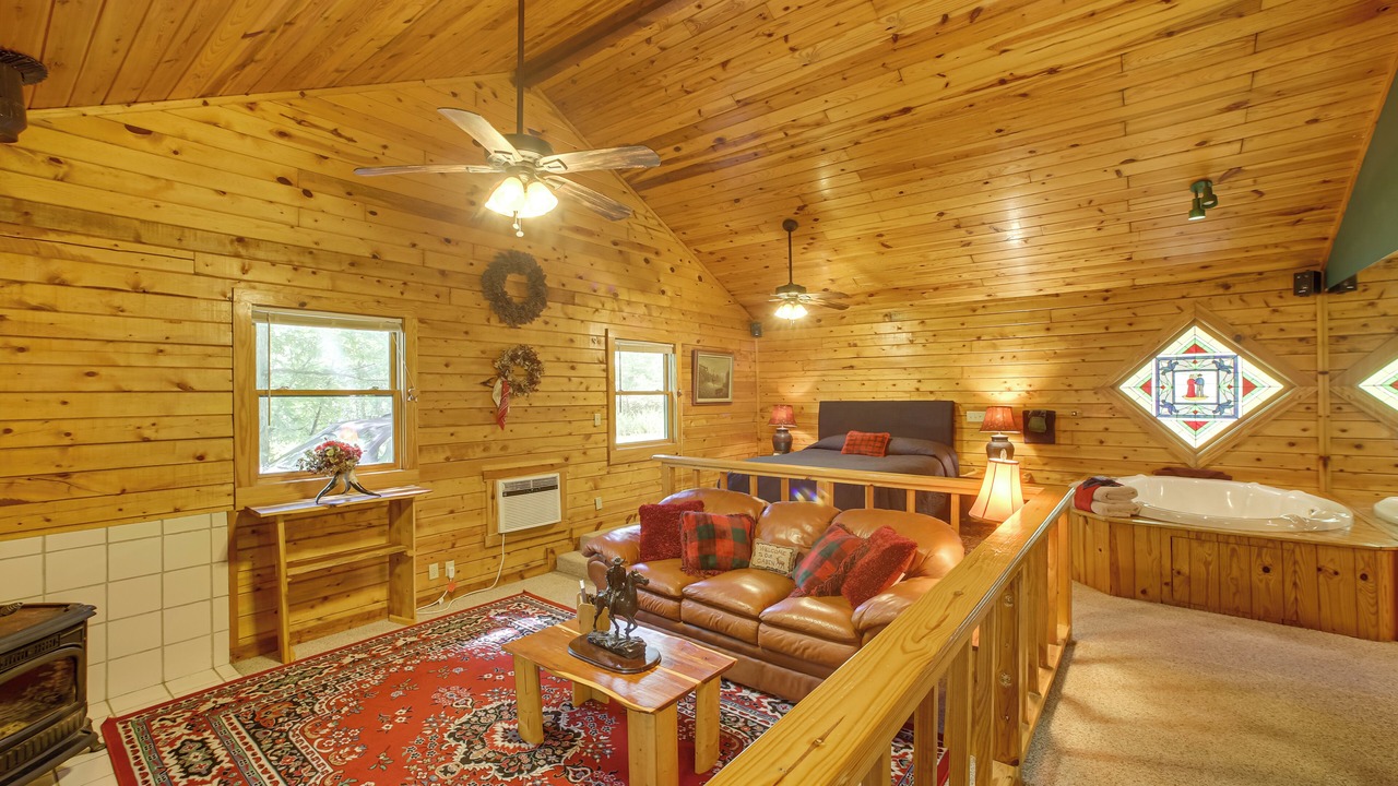 Photo of Livingroom in Eureka Springs